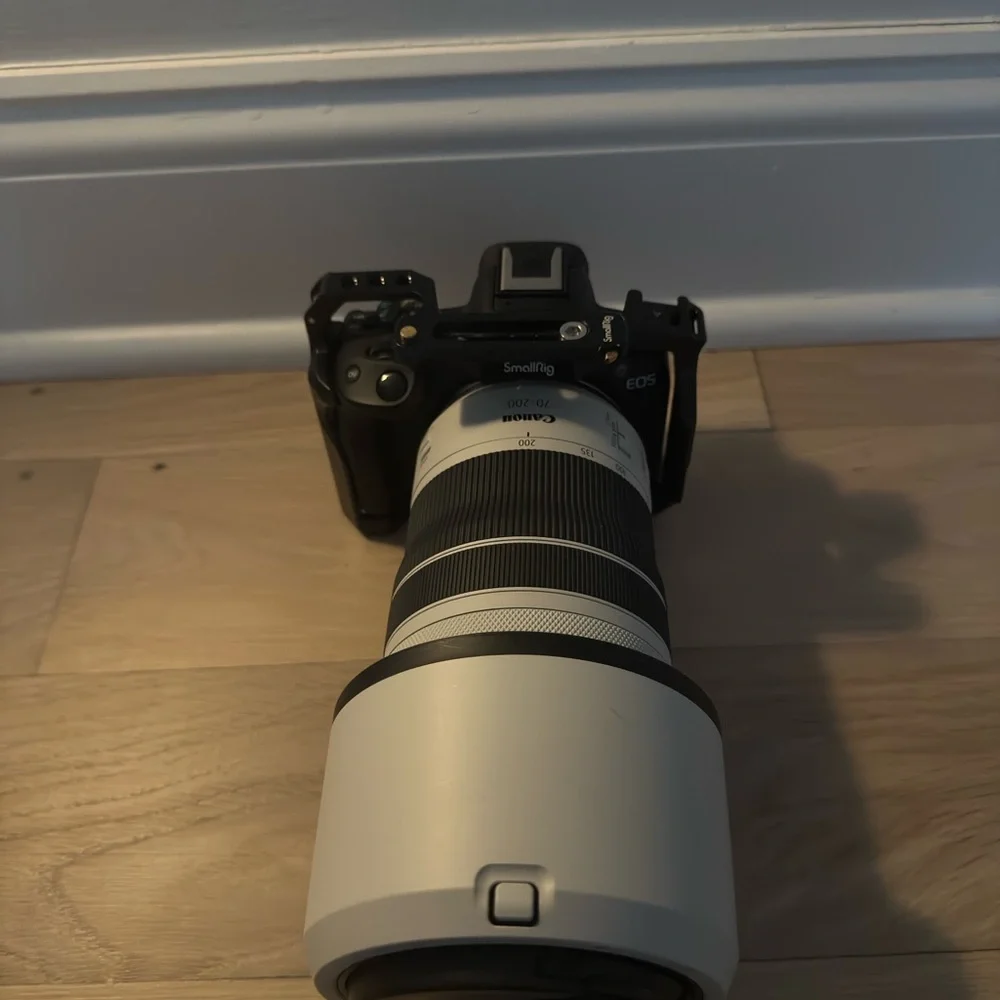 Cannon EOSR50 With Cannon 70-200 F4.0 and 14-45 F4-F6